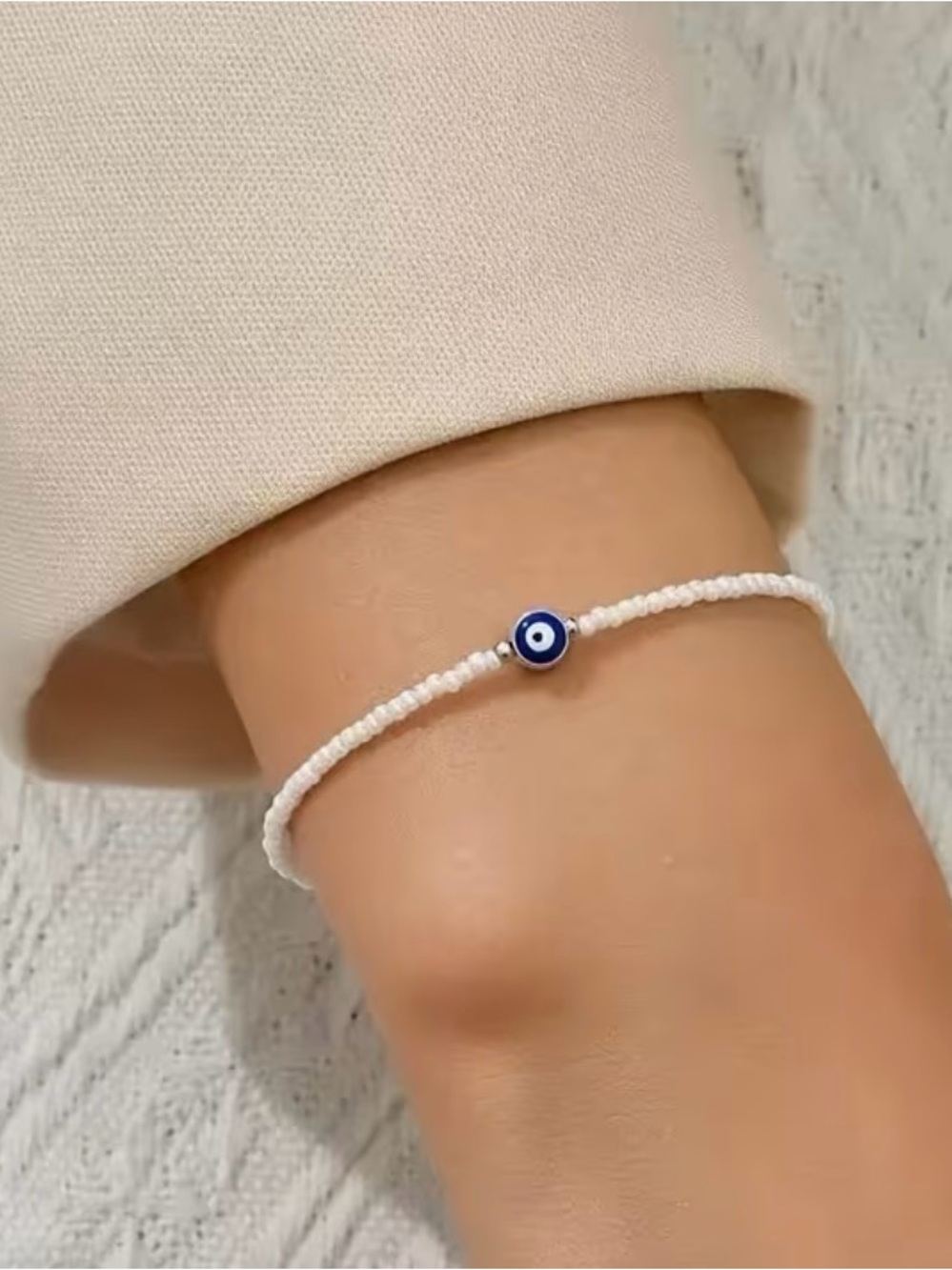 🔥NWT Glass beaded Evil Eye Beaded Bracelet - White and Blue
